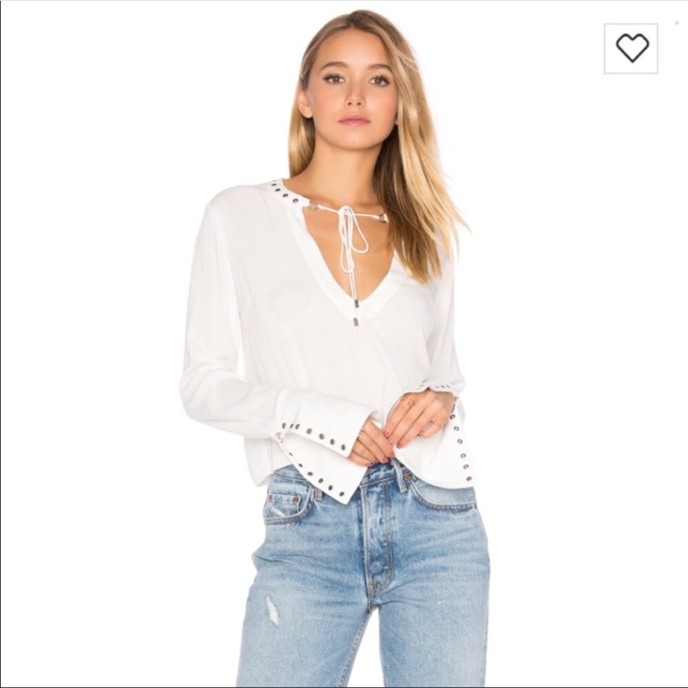 Free People Jump to the beat Grommet tie top.